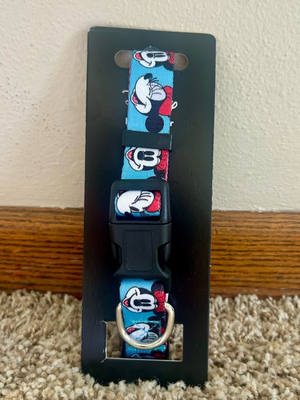 NWT Minnie Mouse Dog Collar